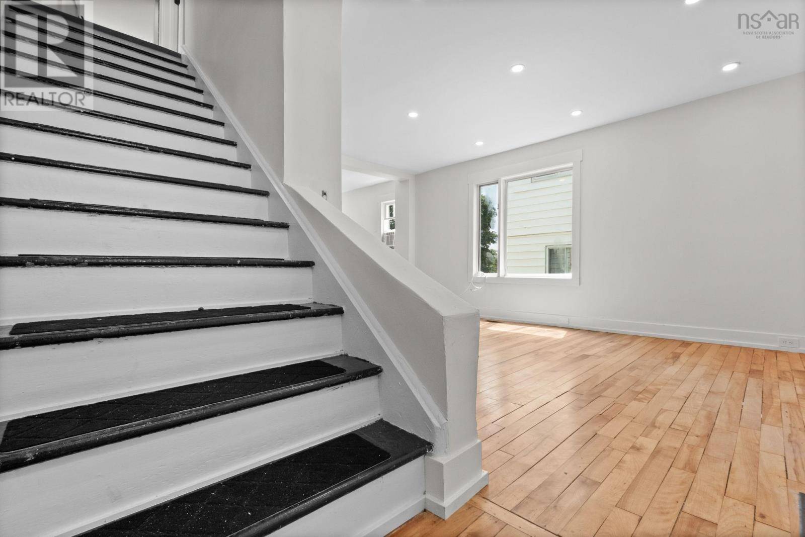 Dartmouth, NS B3A3L7,54 Symonds Street