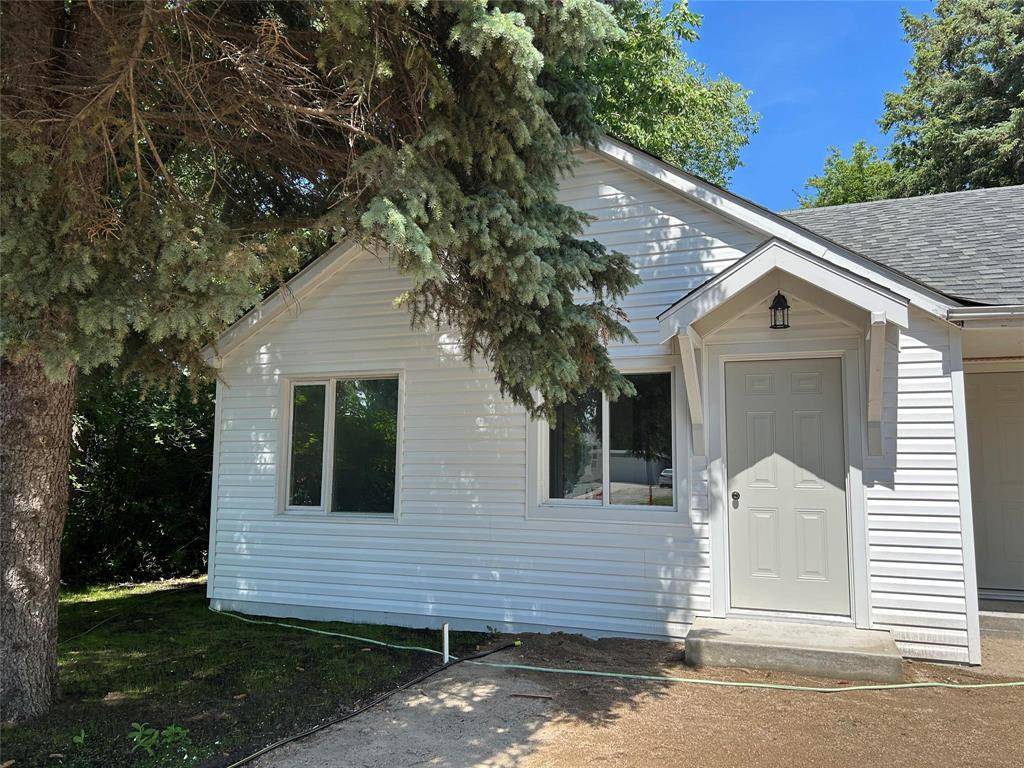 497 First Street, Steinbach, MB R5G1V7