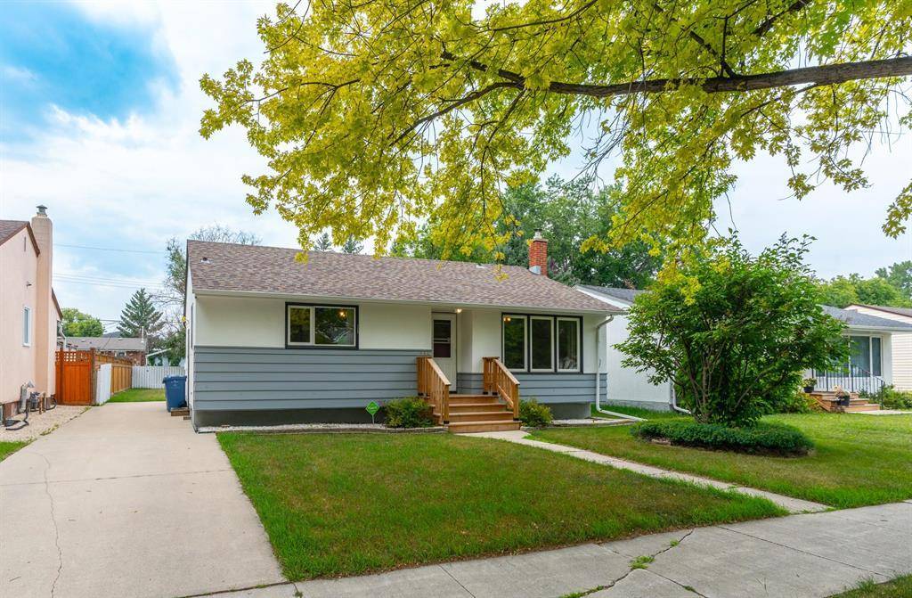 442 Greenacre Boulevard, Winnipeg, MB R3K1B7