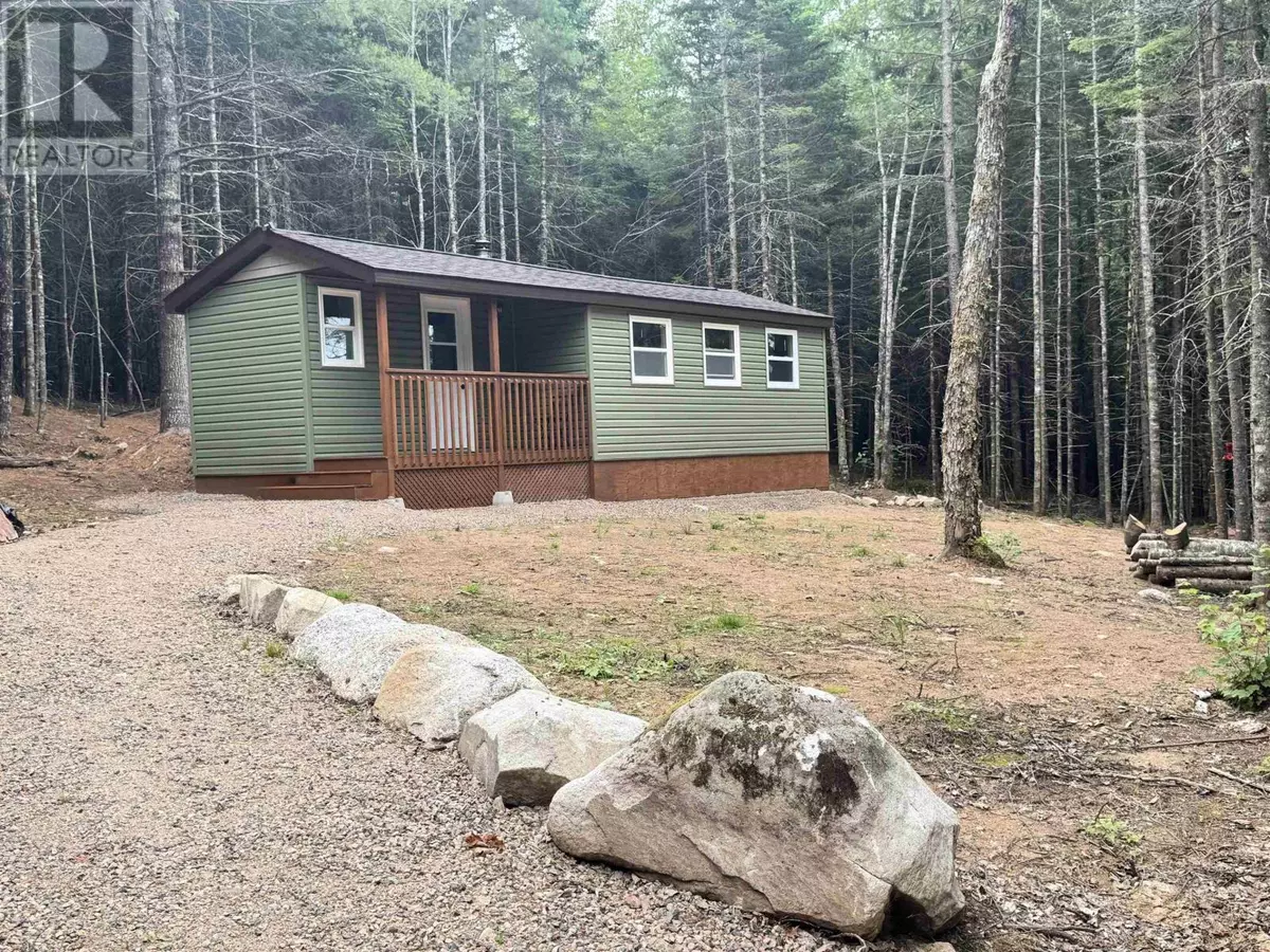 Vaughan, NS B0N2T0,126 Middle Lake South Road