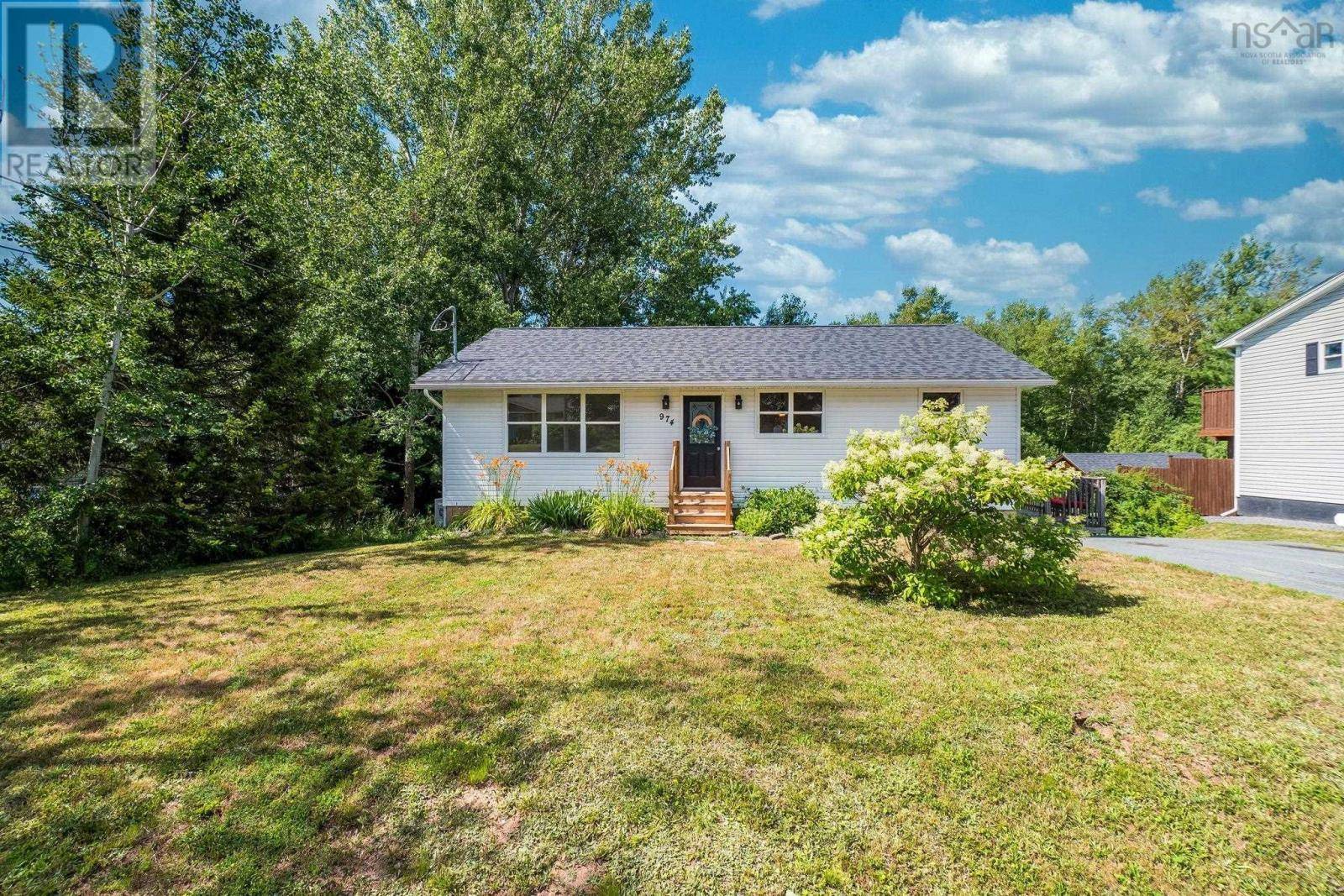 North Kentville, NS B4N4R4,974 Elizabeth Drive