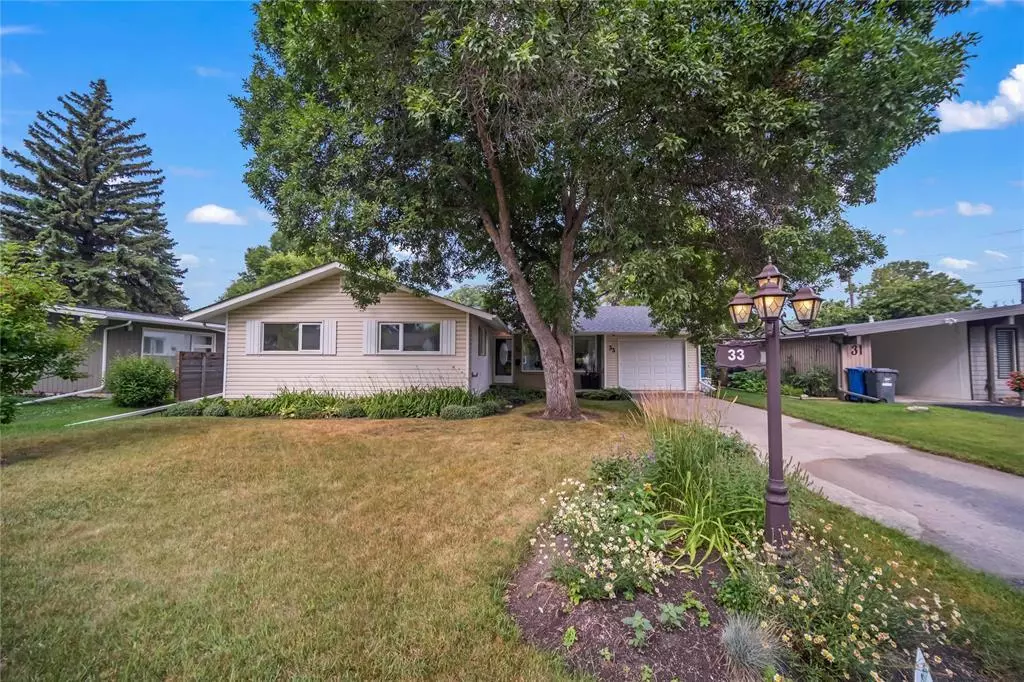 Winnipeg, MB R2J2C4,33 Cherokee Bay