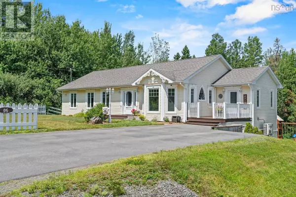 86 Fir Avenue, Salmon River, NS B2N6P6