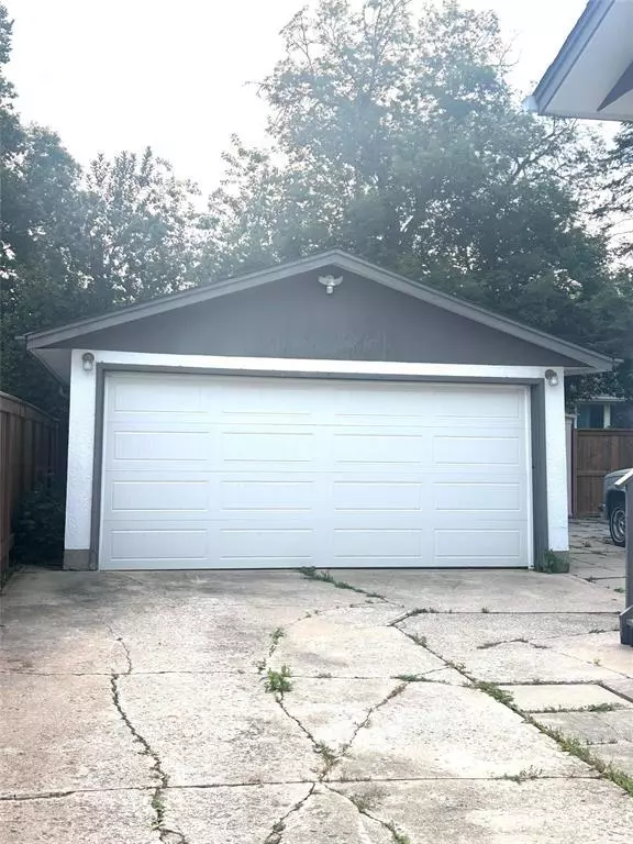 Winnipeg, MB R2Y0A9,245 Bernadine Crescent