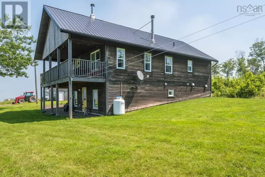 1499 Nollette Beckwith Road, Victoria Harbour, NS B0P1E0