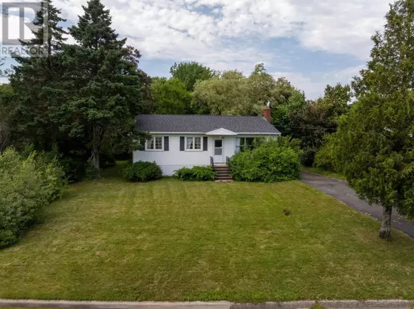 19 Digby Crescent, Dartmouth, NS B2W2G1