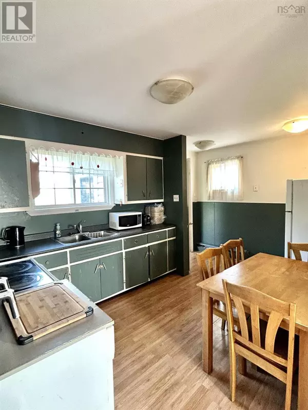 Inverness, NS B0E1N0,15996 Central Avenue
