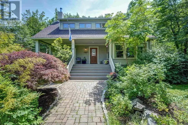 24 Hamshaw Drive, Halifax, NS B3M2H1