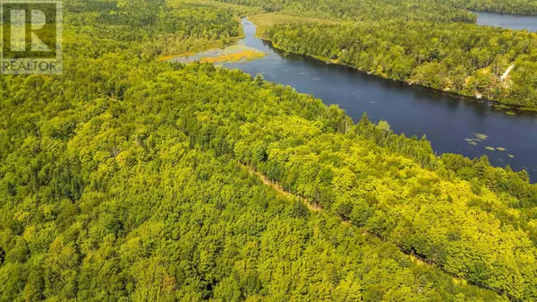 New Russell, NS B0J2M0,8 Red Shirt Road Road