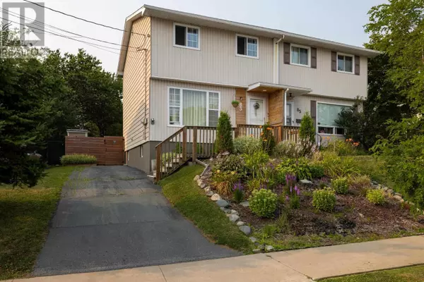 83 Stuart Harris Drive, Dartmouth, NS B2W3Z8