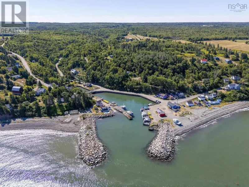 1483 Hamilton Road, Harbourville, NS B0P1E0