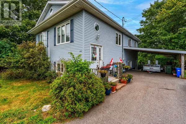 377 Pleasant Street, Yarmouth, NS B5A4H5