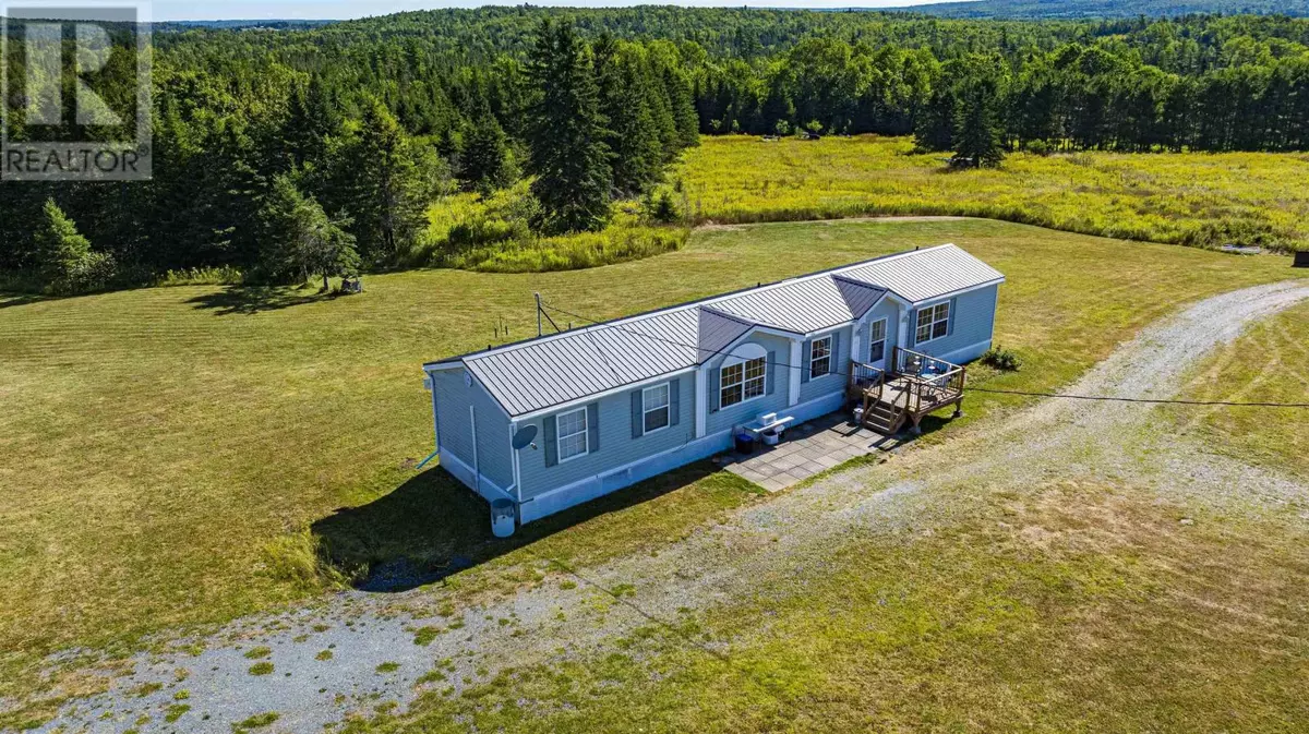 Coldstream, NS B0N2J0,402 Johnson Road
