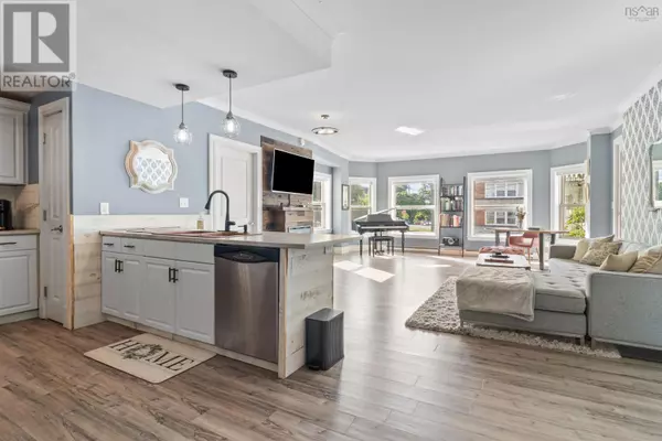 Halifax, NS B3H3Y8,1270 Oxford ST #106