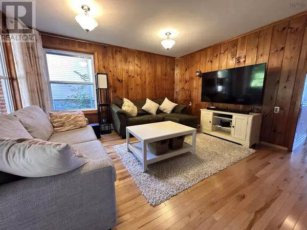 Liverpool, NS B0T1K0,167 Church Street