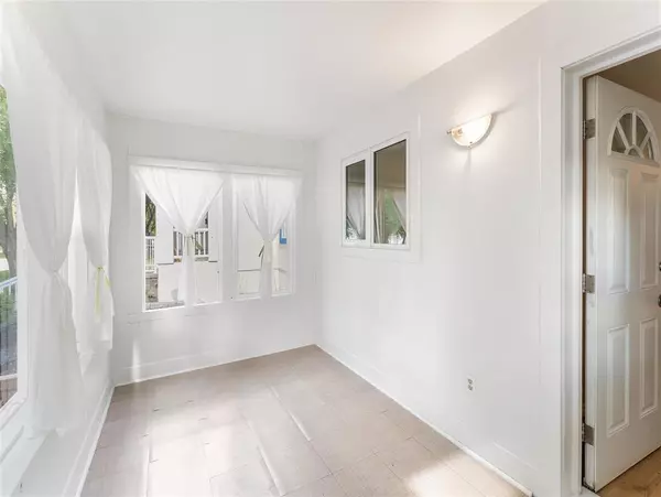 Winnipeg, MB R2C2S6,704 Madeline Street