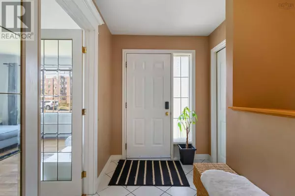 Dartmouth, NS B2W6E7,74 Russell Lake Drive