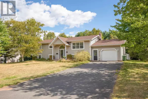 54 ANNE Crescent, Stratford, C1B1M8