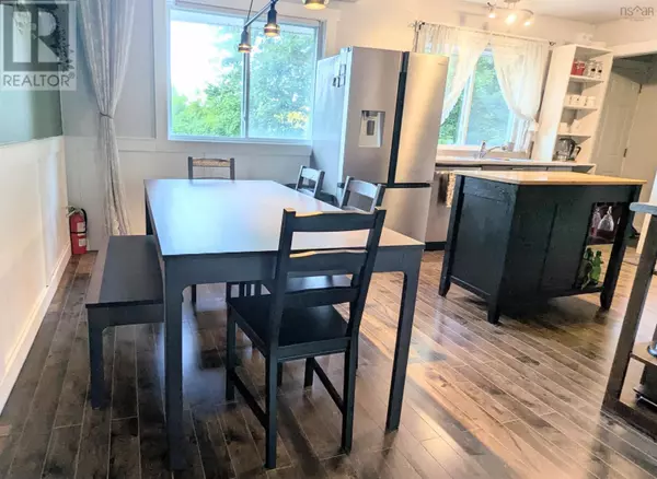 Dartmouth, NS B2W2E4,7 Muriel Avenue