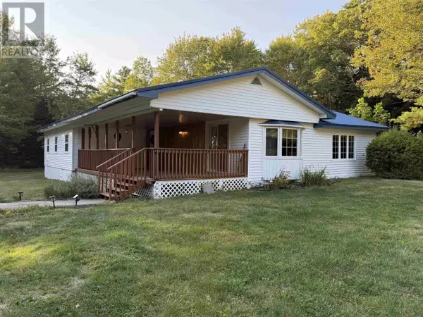 101 Annapolis Road, Shelburne, NS B0T1W0