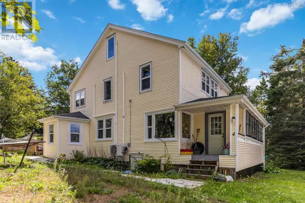 Dartmouth, NS B2X3T3,4 & 6 Hemlock Street