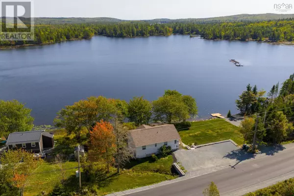 East Uniacke, NS B0N1Z0,557 East Uniacke Road