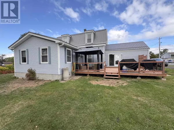 Pictou, NS B0K1H0,21 Oak Street