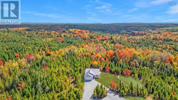 60 Avery Lane, Mount Uniacke, NS B0N1Z0