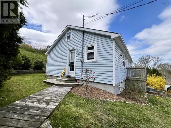 Digby, NS B0V1A0,179 Second Avenue