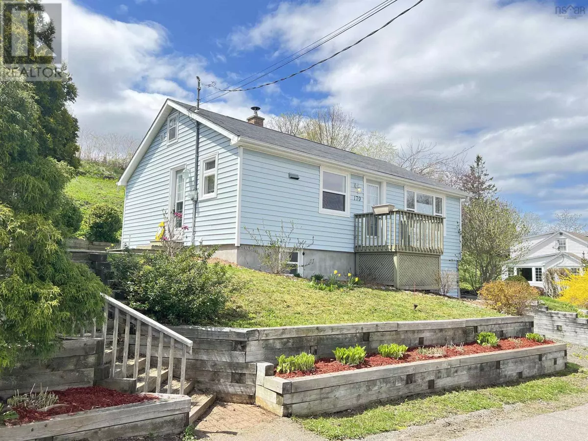 Digby, NS B0V1A0,179 Second Avenue