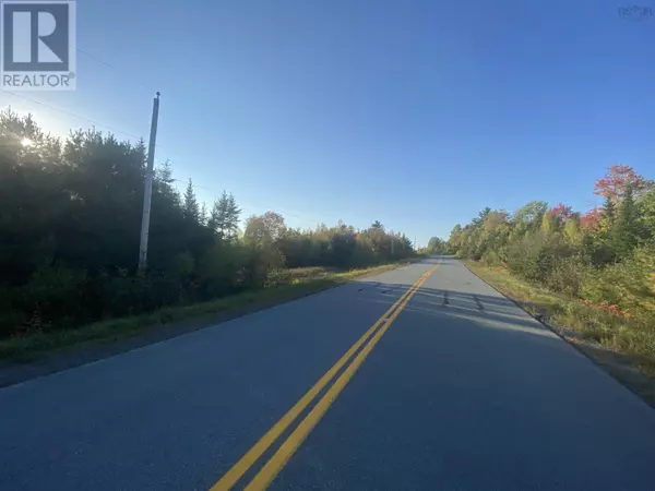 Lake Egmont Road W, Lake Egmont, NS B0N1Y0