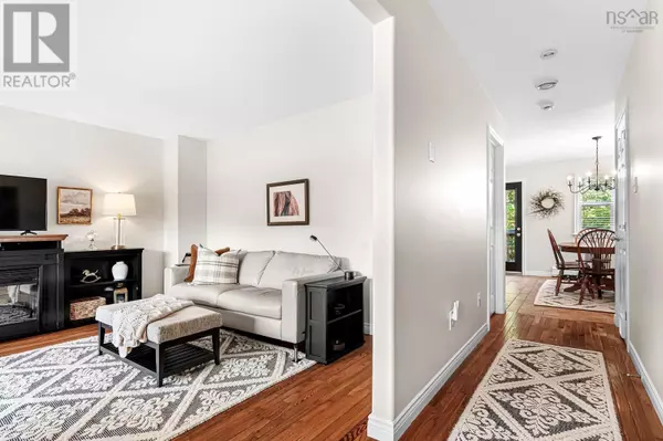 Dartmouth, NS B2W3S6,32 Auburn Drive