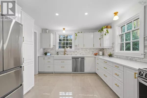 1535 King Street, Windsor, NS B0N2T0