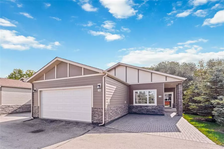 1 102 Sandrington Drive, Winnipeg, MB R2N0J3