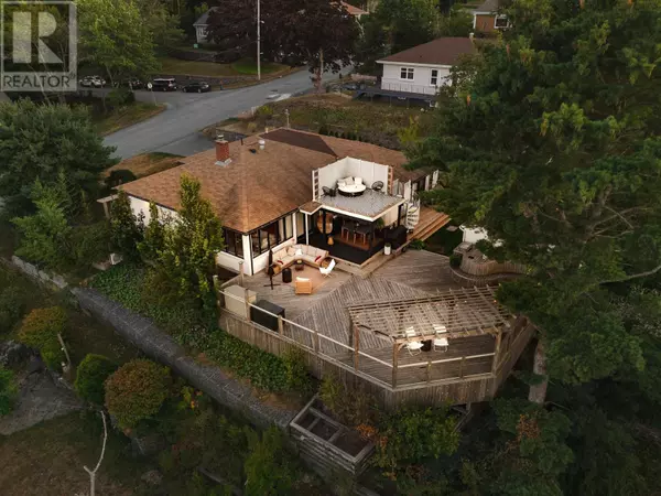 Halifax, NS B3M1Y8,9 Lynwood Drive