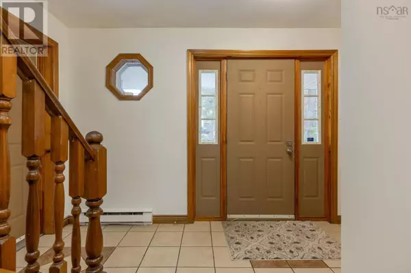 Halifax, NS B3M3X7,6 Amberwood Court