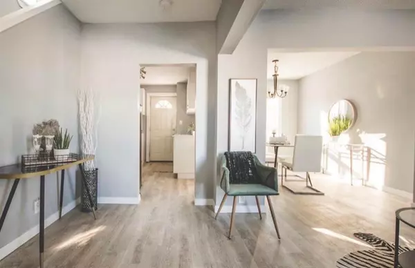 Winnipeg, MB R2W0P3,628 Polson Avenue