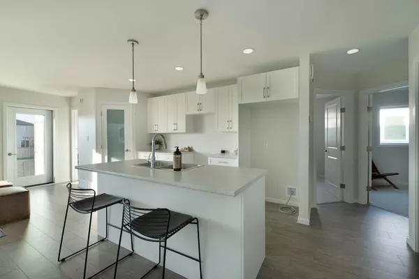 Niverville, MB R0A0A1,43 Gleneagles Street