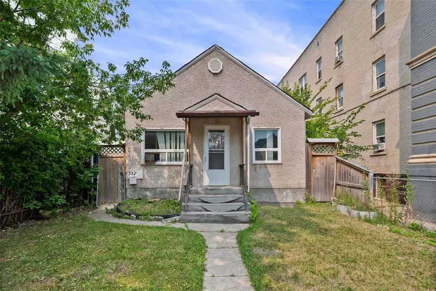 532 Maryland Street, Winnipeg, MB R3G1M5