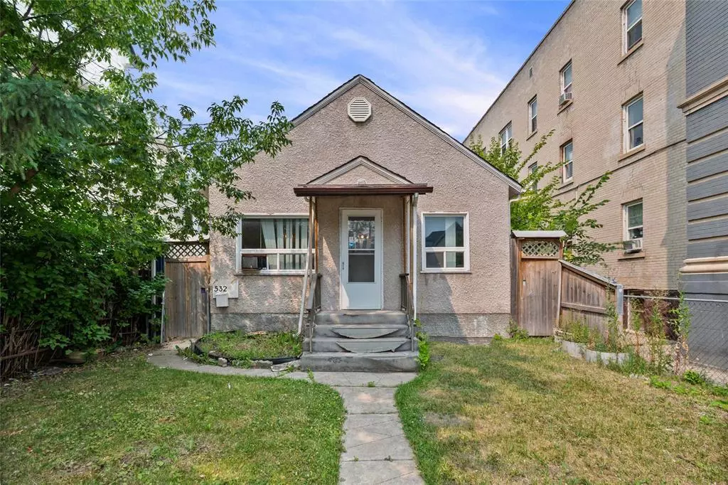 Winnipeg, MB R3G1M5,532 Maryland Street