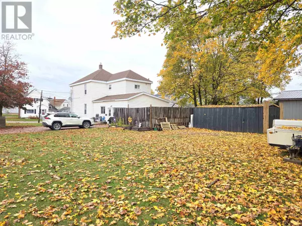 Amherst, NS B4H1E8,62 West Pleasant Street