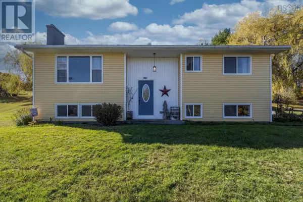 25 Maple Avenue, Hantsport, NS B0P1P0