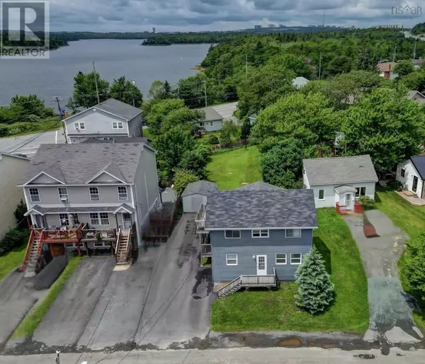 4 Lewis Street, Halifax, NS B3R1P6