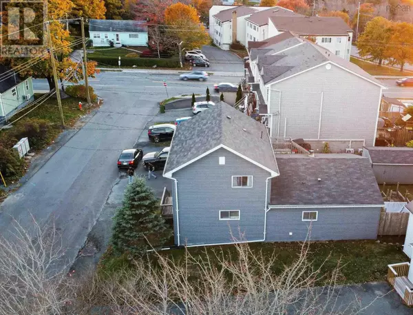 4 Lewis Street, Halifax, NS B3R1P6