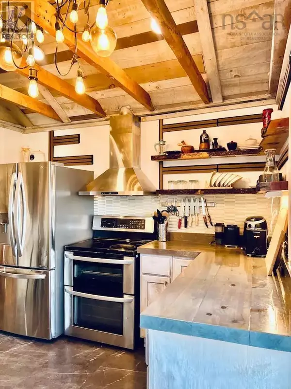 Queensland, NS B0J1T0,8848 St Margarets Bay Road