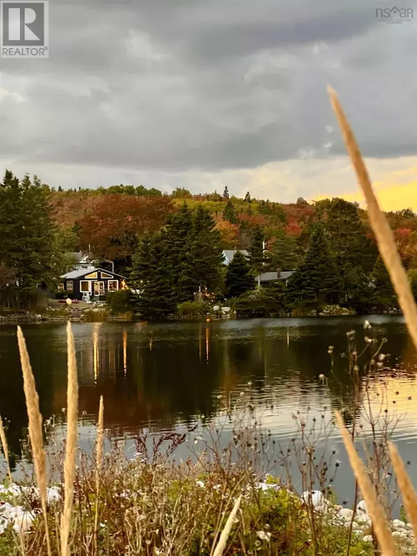 8856 St Margarets Bay Road, Queensland, NS B0J1T0