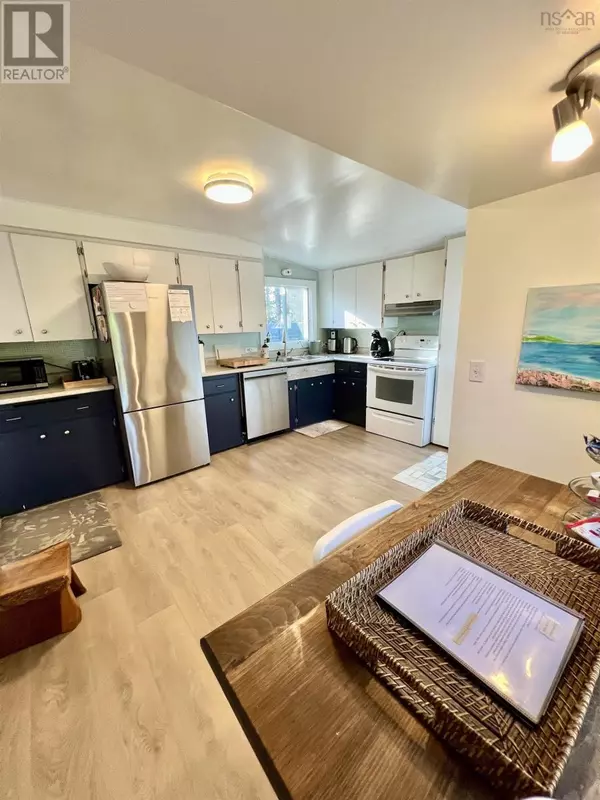 Queensland, NS B0J1T0,8856 St Margarets Bay Road