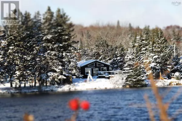 Queensland, NS B0J1T0,8856 St Margarets Bay Road