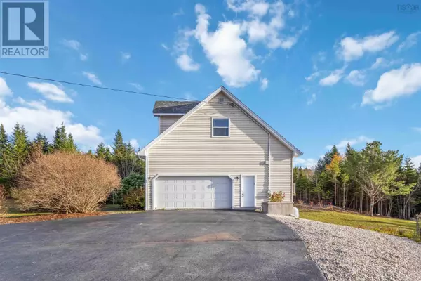 Upper Tantallon, NS B3Z4J7,39 Homewood Grove