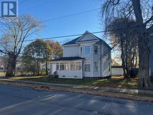 53 Spring Street, Amherst, NS B4H1S3